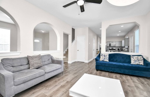 Cypress House | Amazing 4-BR Oasis With Pool & Backyard Bliss