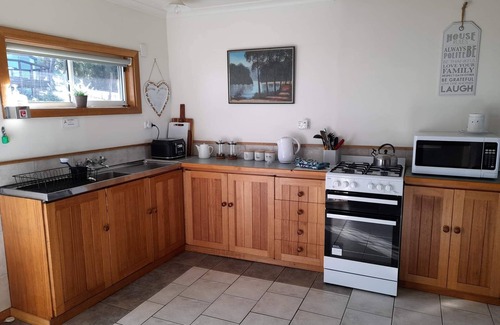 Ansons Bay House | Amazing Ansons Bay remote paradise for the family in the Bay of Fires area.