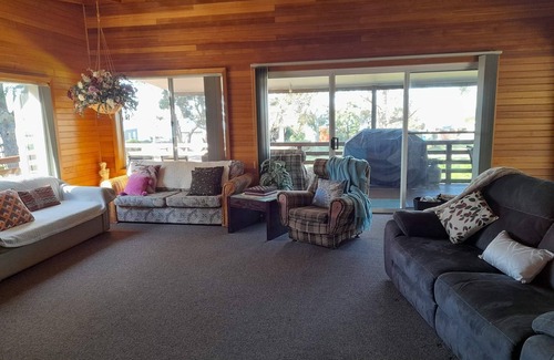 Ansons Bay House | Amazing Ansons Bay remote paradise for the family in the Bay of Fires area.