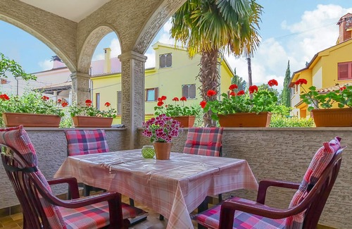 Brulo Apartment | Amazing Apartment in Porec With Wifi and 2 Bedrooms