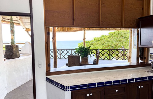 Tamanique House | AMAZING BEACH HOUSE ON A CLIFF, Spectacular OCEAN VIEWS & private beach access