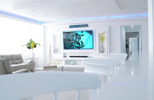 Isla Verde Condo | AMAZING BEACH PENTHOUSE - With Beach and city view