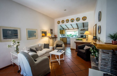 Lake Bracciano Villa | Amazing beachfront location, direct access to the lake, private beach, near Rome