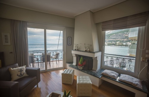 Loutraki Apartment | Amazing condo by the beach