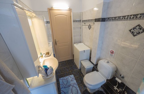 Loutraki Apartment | Amazing condo by the beach