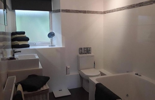 Grantown-on-Spey Cottage | Amazing cottage with private pool and hot tub