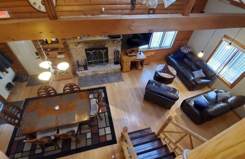 Necedah House | Amazing cottage in a forest with great amenities