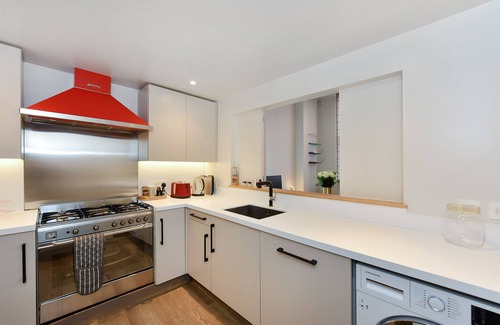 Covent Garden Apartment | Amazing Covent Garden 2 Bedroom High-Speed Wi-Fi