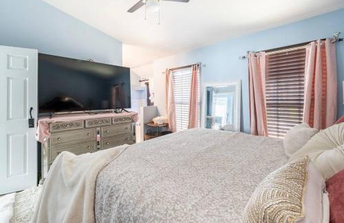 Lithonia House | Amazing, cozy & warm family homeWarm and cozy home