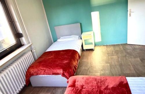 Buchholz House | Amazing entire Apartment, U79&S1, Messe, Airport, Hbf, 6-Seen-Platte