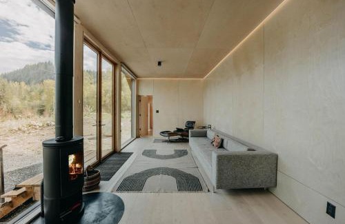 Cascade West House | Amazing Falls Cabin - The Refuge at Kulshan