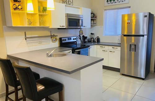 Gold Coast Condo | Amazing Ground Floor 2 BR Condo in Malmok close to Arashi Beach