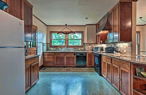 Blowing Rock House | Amazing Historic Home w/Stunning Mountain Views!