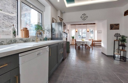 Neuilly-le-Vendin House | Amazing home in Neuilly le Vendin