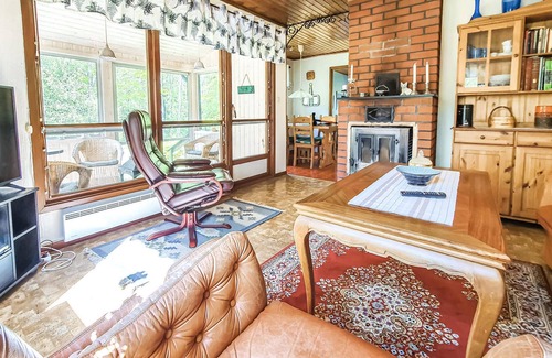 Almhult House | Amazing home in älmhult with kitchen