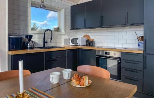 Arjang House | Amazing Home In Årjäng With Kitchen