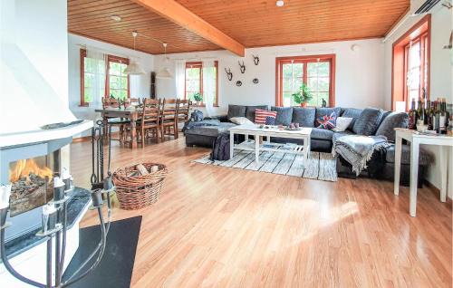 Orkelljunga House | Amazing Home In Örkelljunga With Sauna