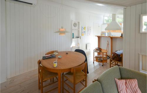 Anholt House | Amazing Home In Anholt With Kitchen