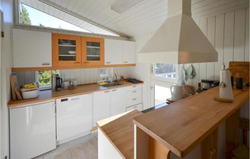 Anholt House | Amazing Home In Anholt With Kitchen