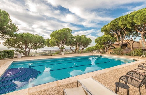 Cabrils House | Amazing home in Cabrils with WiFi