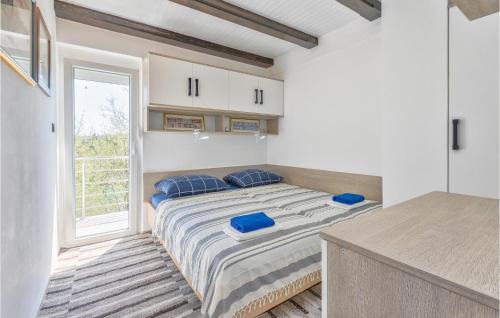 Duga Resa House | Amazing Home In Donji Zvecaj With Wifi