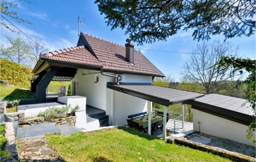 Duga Resa House | Amazing Home In Donji Zvecaj With Wifi