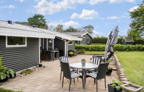 Bøjden House | Amazing Home In Faaborg With Wifi