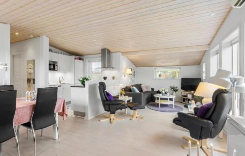 Bøjden House | Amazing Home In Faaborg With Wifi