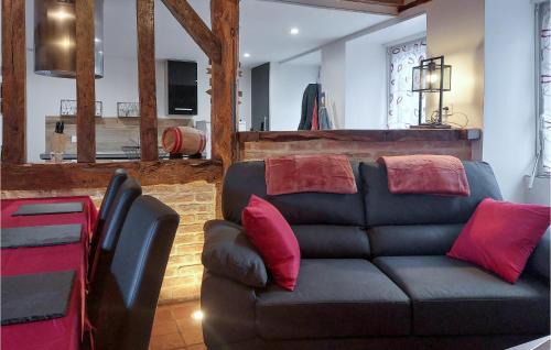 Neuilly-le-Vendin House | Amazing Home In Neuilly Le Vendin
