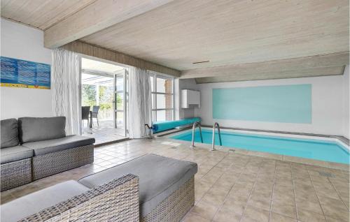 Fjellerup Strand House | Amazing Home In Glesborg With Sauna
