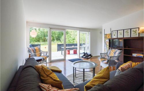 Hojby House | Amazing Home In Højby With Wifi