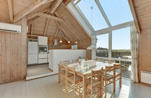 Haurvig House | Amazing home in Hvide Sande with WiFi