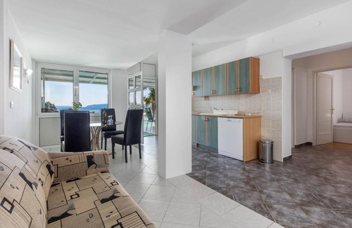 Ika House | Amazing home in Ika with house sea view