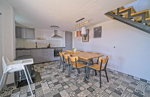 Jastrebarsko House | Amazing home in Ivancici with WiFi