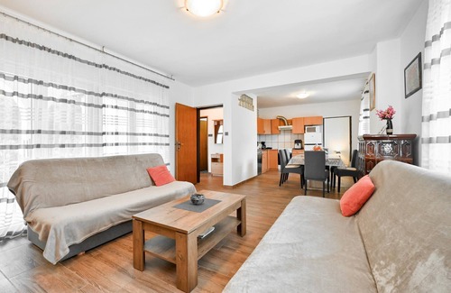 Ivanska House | Amazing home in Ivanska with kitchen