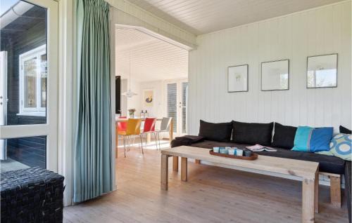 Kulhuse House | Amazing Home In Jægerspris With Kitchen