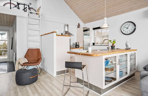 Juelsminde House | Amazing home in Juelsminde with kitchen