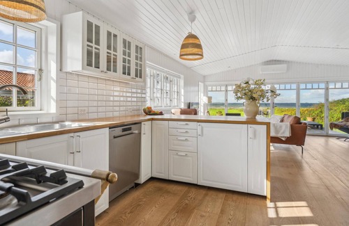Knebel House | Amazing home in Knebel with WiFi