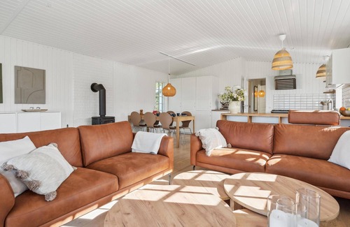 Knebel House | Amazing home in Knebel with WiFi