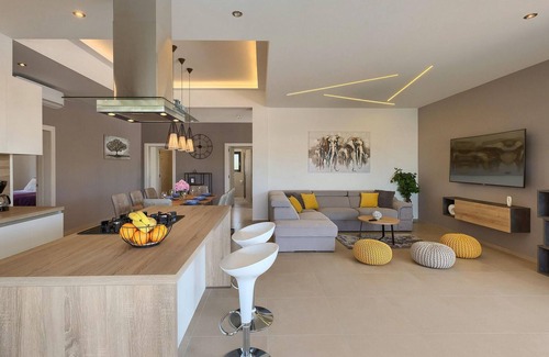 Mali Vareski House | Amazing home in Krnica
