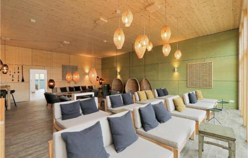 Lembruch House | Amazing Home In Lembruchdümmer See