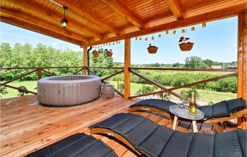 Karlovac House | Amazing Home In Lipje With Sauna