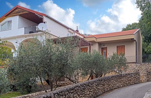 Croatian Coast House | Amazing home in Modric with WiFi