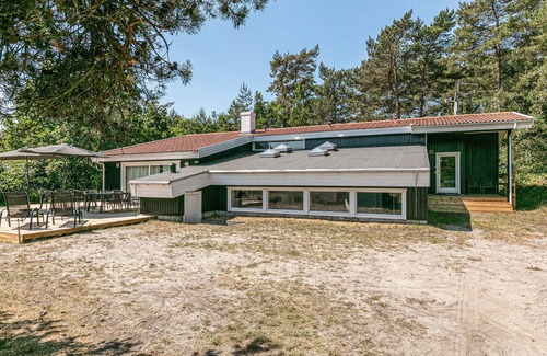 Bedegaard House | Amazing home in Nexø with sauna