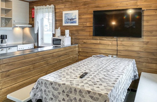Offersøy House | Amazing home in Offersøy with sauna