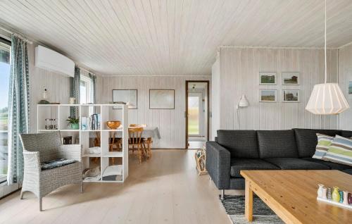Ronbjerg House | Amazing Home In Øster Assels With Wifi