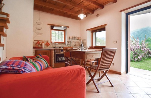Pieve di Teco House | Amazing home in Pieve di Teco with WiFi