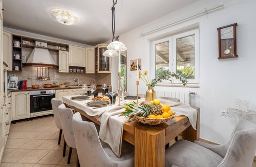 Gulici House | Amazing home in Porec with WiFi