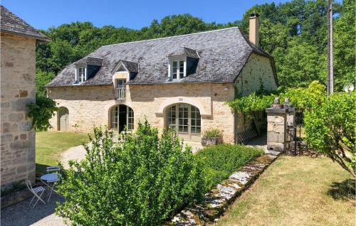 Sarrazac House | Amazing Home In Sarrazac With Wifi
