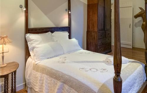 Sarrazac House | Amazing Home In Sarrazac With Wifi